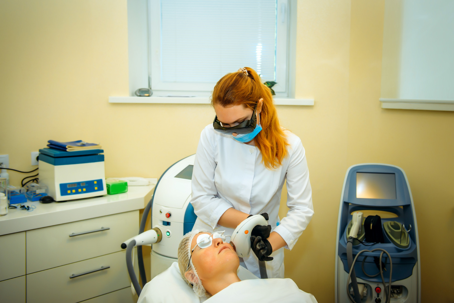 fractional co2 laser resurfacing treatment at reveal clinics riyadh